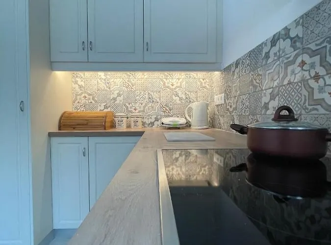 Constantza's House Науса